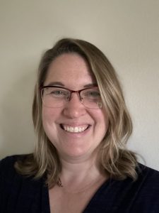 Ella Tschopik headshot